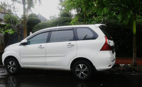 sewa mobil di kuta bali