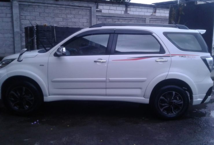 sewa mobil matic bali lepas kunci